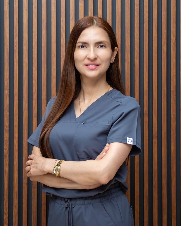 Dra. Viridiana Oregel Aguilar - Profesora